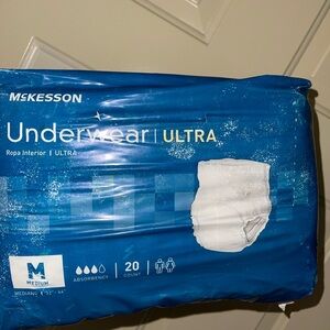 McKesson Ultra Adult Absorbent Underwear Pull On Medium - Bag of 20